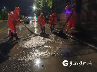 防汛Ⅲ级应急响应下，汇川干部群众闻“汛”而动！
