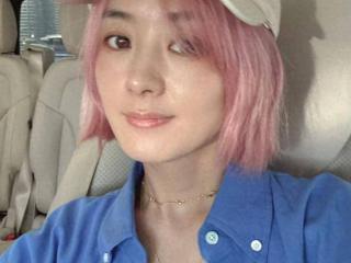 赵丽颖白鹿出席线下活动，一个青春活力，一个端庄大气，谁更美？