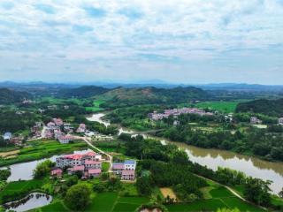 江西吉水：夏日山乡美