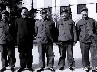 许世友到广州上任，都是谁陪同他一起上任？足以见的大家的尊重