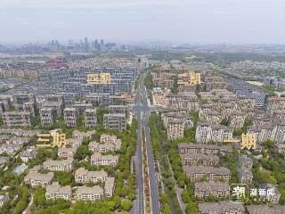 买了二手房后房价跌了，如今想置换，新房却涨价了|100个买房故事