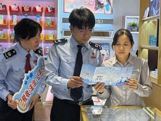 柳州市城中区税务局开展税收宣传进商圈活动