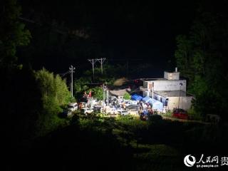 直击贵州省大方县果瓦乡山体滑坡现场