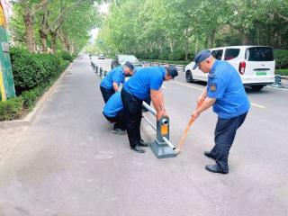 济南市市中区十六里河：修复破损护栏，筑牢安全防线
