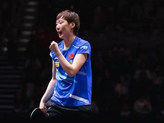国乒八强大考验！中日对决王曼昱大战张本美和，王楚钦冲顶遇挑战