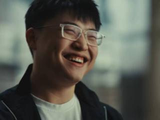 Faker发声恭喜Uzi，配得上名人堂！小虎出面发声，力挺老队友乌兹
