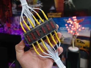 防止显卡接口烧熔！玩家给RTX 4090电源线装上保险丝：但还有更狠的