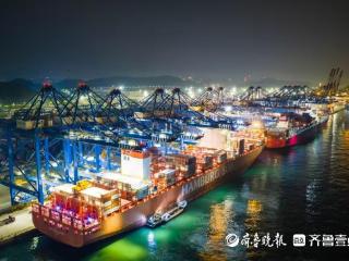 山东港口青岛港自动化码头第十三次刷新世界纪录