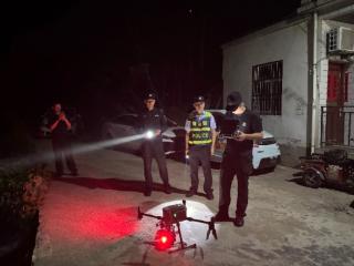 ﻿深夜紧急搜救6小时，霍山警民合力找到深山迷路老人