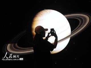 新疆乌鲁木齐：“无穹—中国·航天科技馆”迎来首批游客