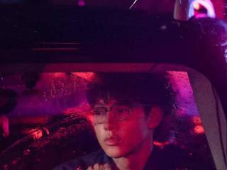 《在人间》定档， 赵丽颖尹昉新剧有多抽象