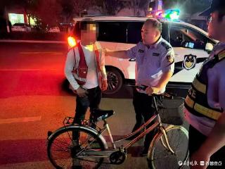 男子酒后散场想“顺手”骑辆车，民警巡逻抓现行