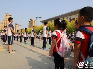 童心向学·筑梦起航——东营区黄河幼儿园开展进小学参观活动