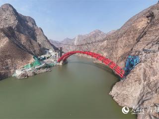 黄河浪尖架通途