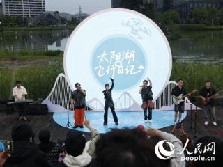 2000架无人机齐飞，点亮贵州科学城璀璨星幕