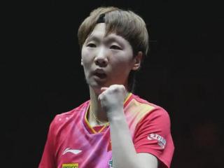 4-0，王曼昱一战创下3大不可思议，张本美和+父亲双双遭重创