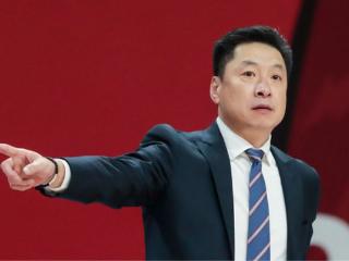 李春江好性情！参加广厦庆功宴一口闷，为王博培养夺冠班底太重要
