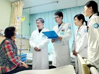 肝癌破裂出血危在旦夕，团队协作助患者转危为安