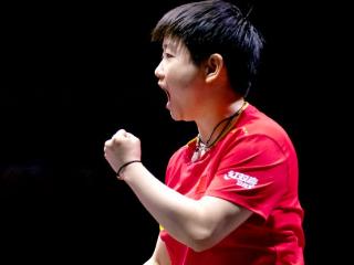 多哈世乒赛：孙颖莎4-0横扫伊藤美诚，国乒提前包揽女单冠、亚军