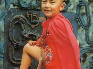 “红孩儿”赵欣培：5岁出道，8岁爆红，是北大成博士，现身价过亿