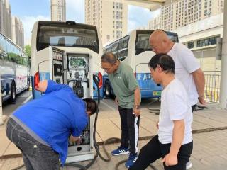 雷霆出击除隐患 多维筑牢公交“防火墙”