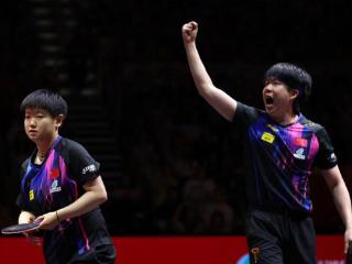 3-1夺三连冠！孙颖莎王楚钦封神：莎头霸气庆祝，8年联手无解