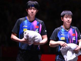 决赛3连斩日本组合！孙颖莎王楚钦：我们彼此信任 暂时不去想庆祝