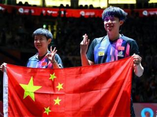 “莎头”三连冠背后功臣！港队同胞决赛前支招，队友带伤坚持陪练