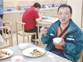 骑手们，拱宸社区阳光食堂为你们延长了供餐时间