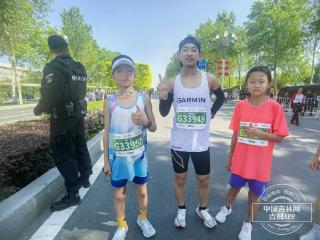 长马赛道少年身影频现 两名小将斩获佳绩