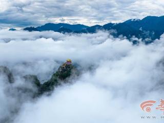 雨过天晴 终南山南五台云海翻涌 上演视觉盛宴