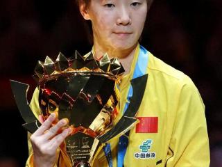孙颖莎惨败真相？王曼昱赛后采访藏玄机：一天双赛竟早有布局！