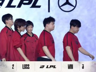 LPL上演涅槃惨案，Doinb告别登峰，进入退役倒计时，FPX奇迹重演