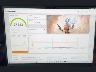 RTX 5090移动版功耗硬是被拉到225W！直接干翻RTX 4080桌面版