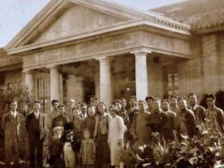 85年艺术基因解码：川美如何用画笔勾勒民族团结新图景