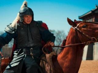 关羽的赤兔马，登山涉水如履平地，放在今天相当于什么级别的车？