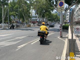 路牙“坑倒”不少骑车人，相关部门：将对其进行改造