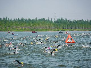 时隔五年，铁人三项赛事IRONMAN70.3重返崇明岛