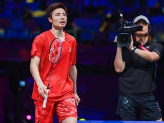 世界第1首战告捷！2-0横扫东道主，石宇奇晋级16强，下轮静待阿祖