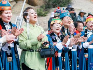 新疆：民俗文化活动为牧区生活添彩