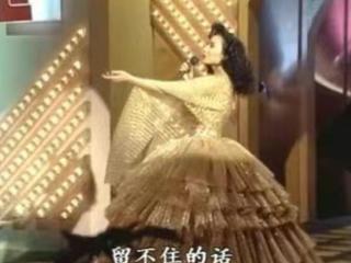 贫民出身，三拒豪门逆袭成富豪，邝美云怎么把一手烂牌打成王炸的