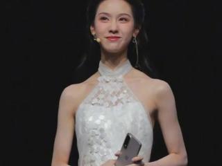 31岁陈都灵现身生图引热议，眉弓突出气质凌厉，脸部馒化越加明显