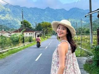 芳华三美的八年后：杨采钰嫁蚊香太子，钟楚曦闯戛纳，苗苗生三胎