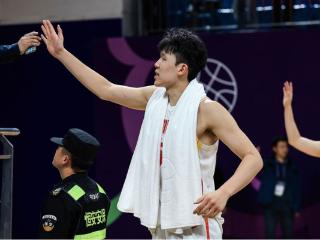 哪支球队适合杨瀚森？拉塞尔：去需要大个子的球队，湖人会很不错