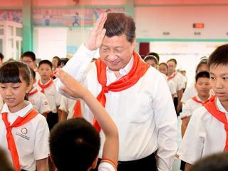 一见·“小树苗”何以长成“参天大树”，总书记言传身教