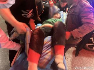 “跟着我！”警车开道，开发区交警上演“极速5分钟”生命救援
