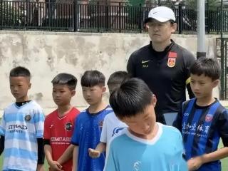 圈内人士：学员母亲没说实话！肯定是想去其他俱乐部 这必须赔钱