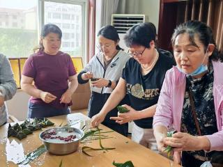【精彩莱邻】【凤城邻里文化汇】济南市莱芜区凤城街道华冠社区：粽香飘社区 端午情更浓