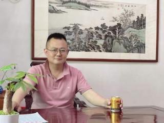 安徽55岁网红朱水兵去世！女儿去年同济大学毕业，遗体仍在殡仪馆