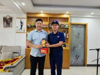 化身“蜘蛛侠”！宁波一对父子接力阻止火灾发生